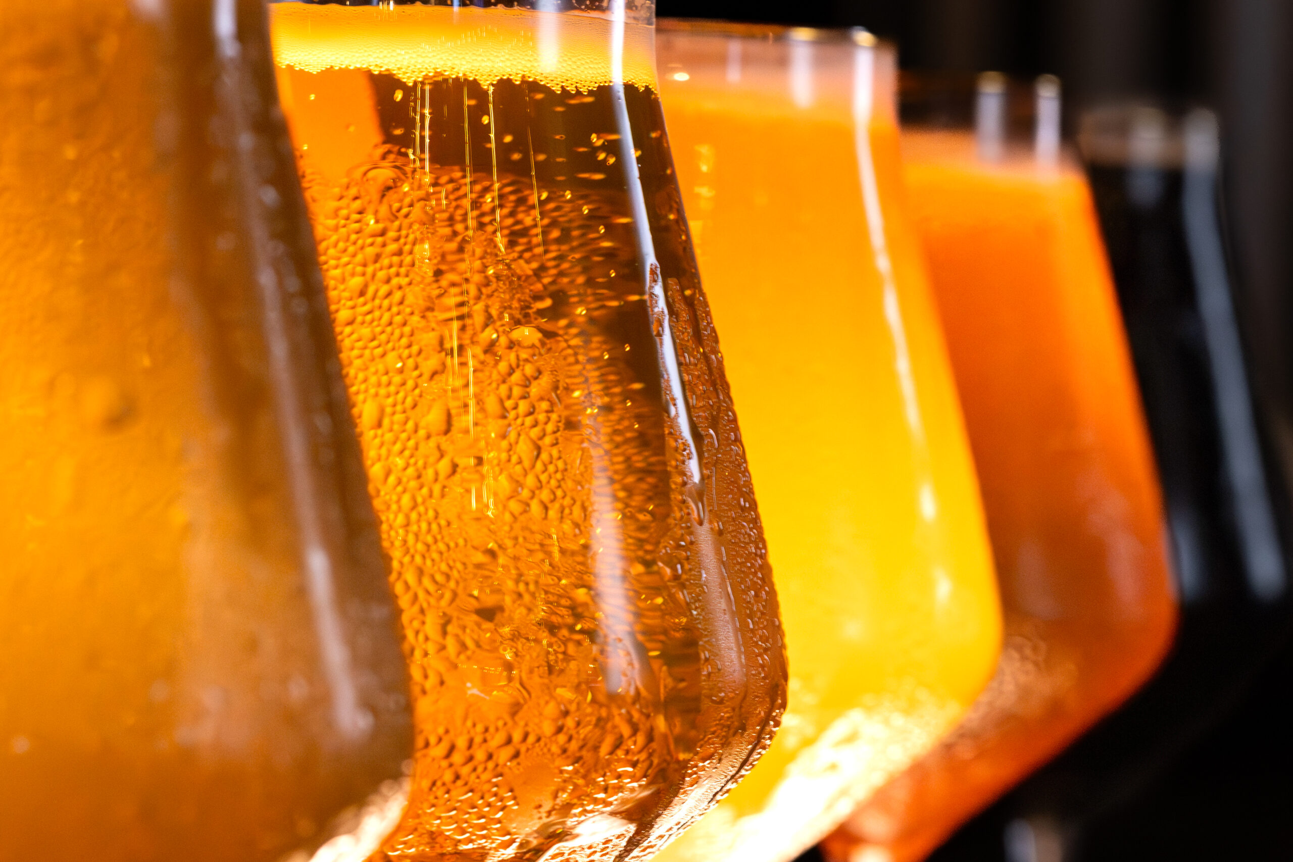 No Label Brewing illuminated beer glasses